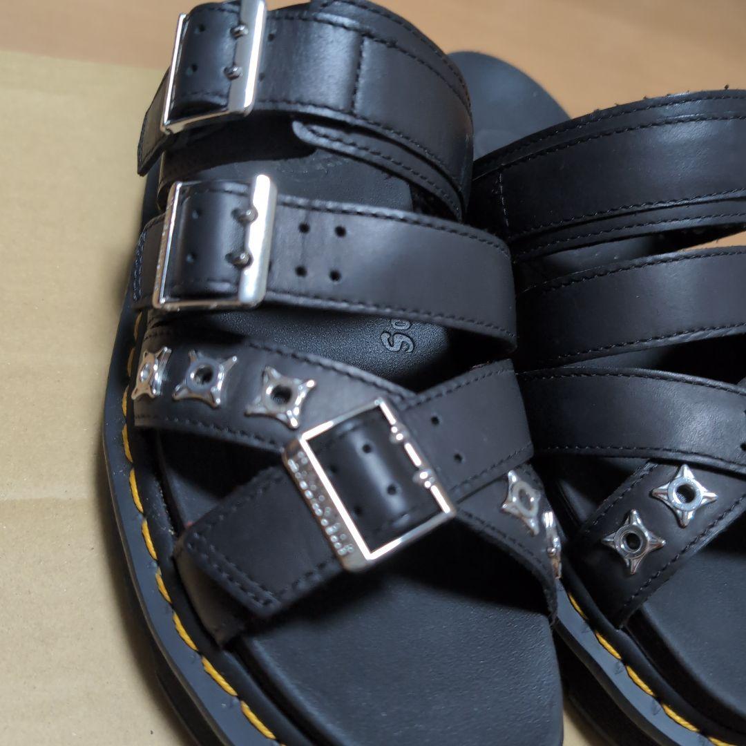 ドクターマーチン　レザーサンダル バックル付き