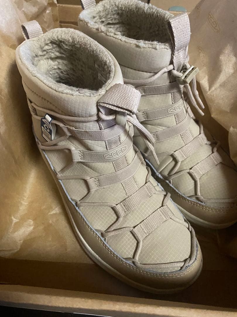 KEEN ウィンターブーツ　ユニークスニークチャッカ25.5（24/24.5）