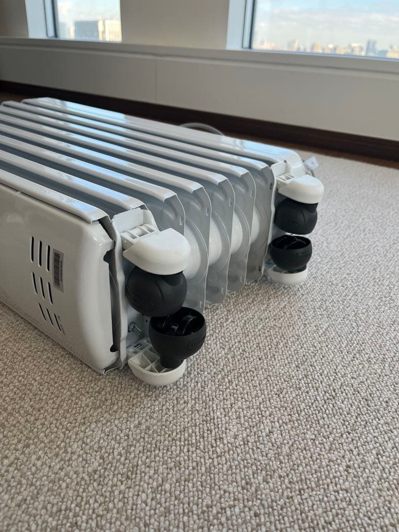 【新品同様】De'Longhi オイルヒーター