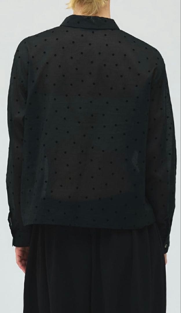 mizuiro ind フロッキードットプリントシャツ / ブラック