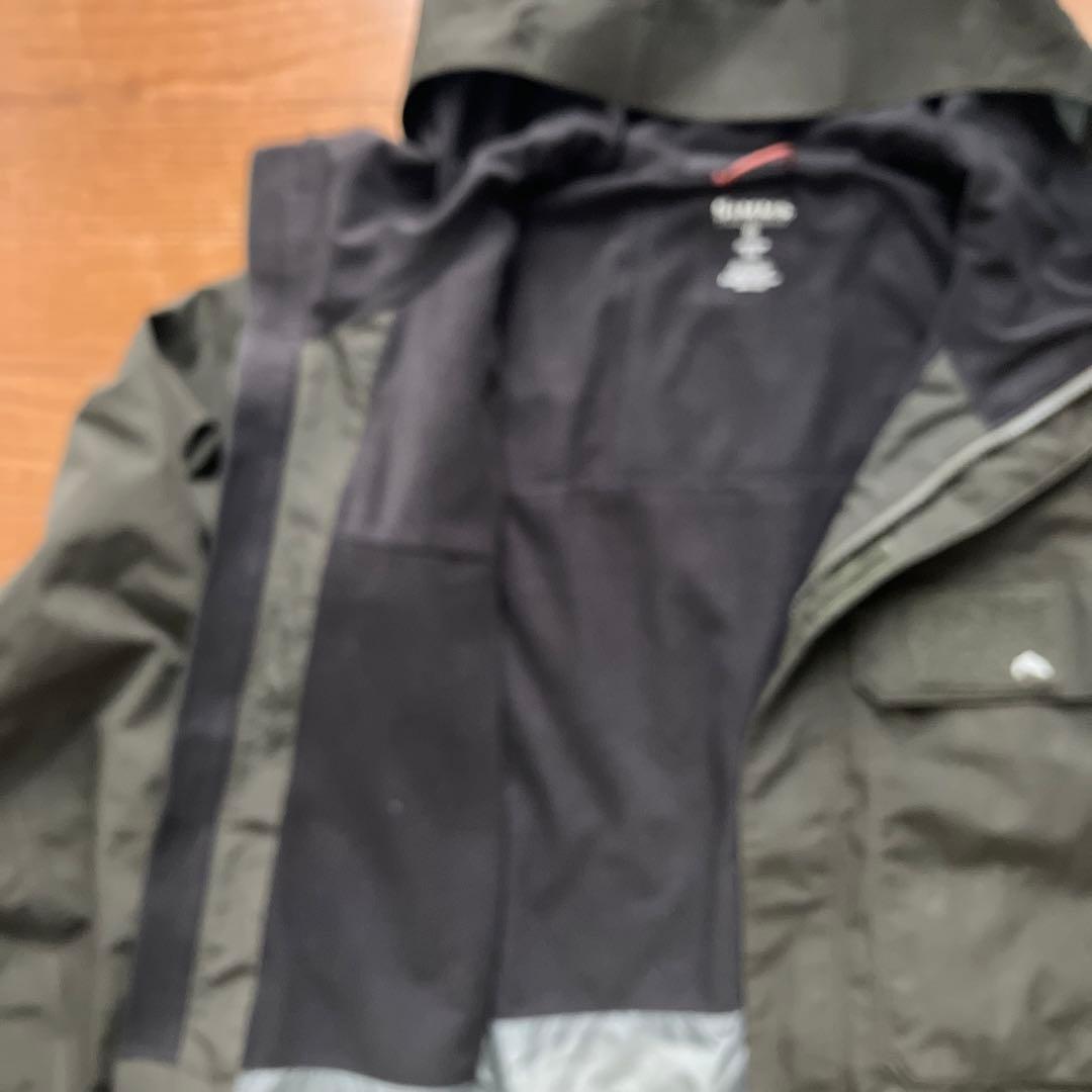 Simms GORE-TEXフィッシングガイドジャケット ダークグリーン