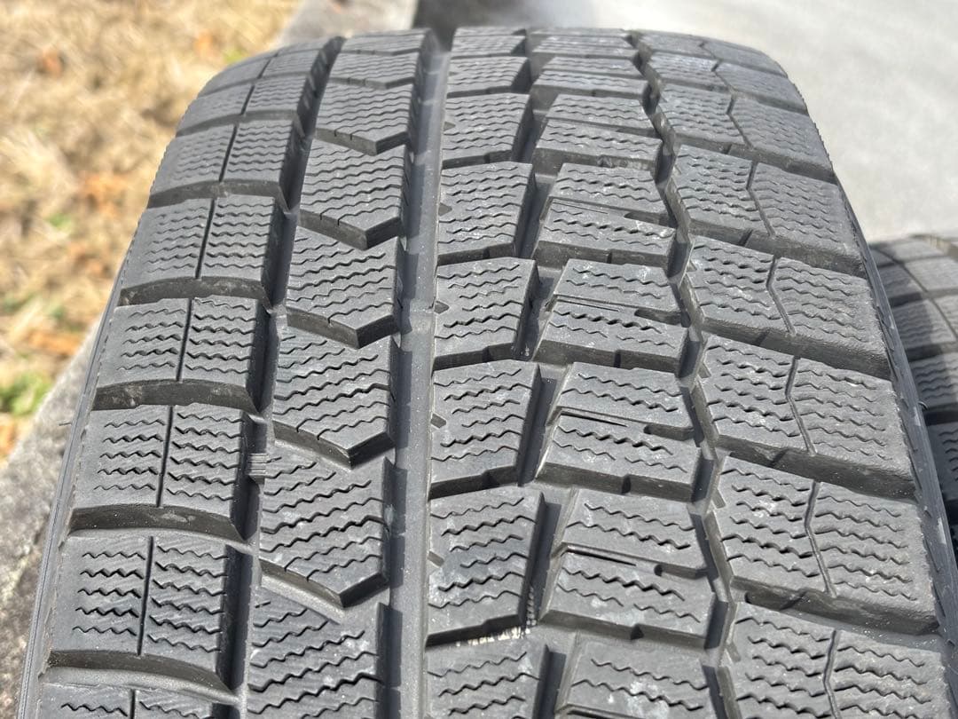 DUNLOP WINTER MAXX 215/65R16 22年製　スタッドレス
