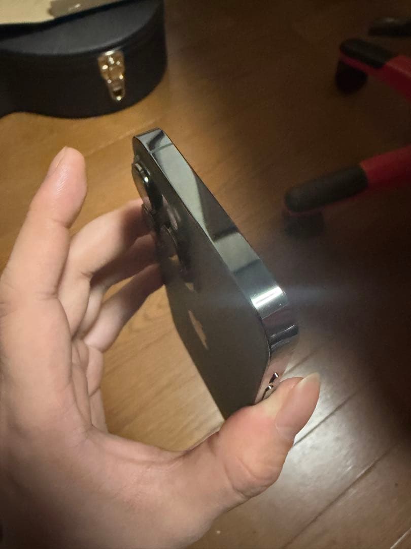 iPhone13Pro アルパイングリーン 256GB adidasケース付き