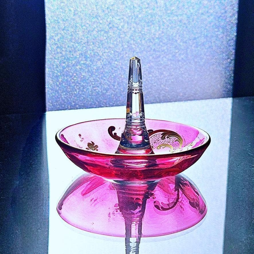 赤金彩オールドバカラ ルイ15世様式のリングホルダー 19世紀