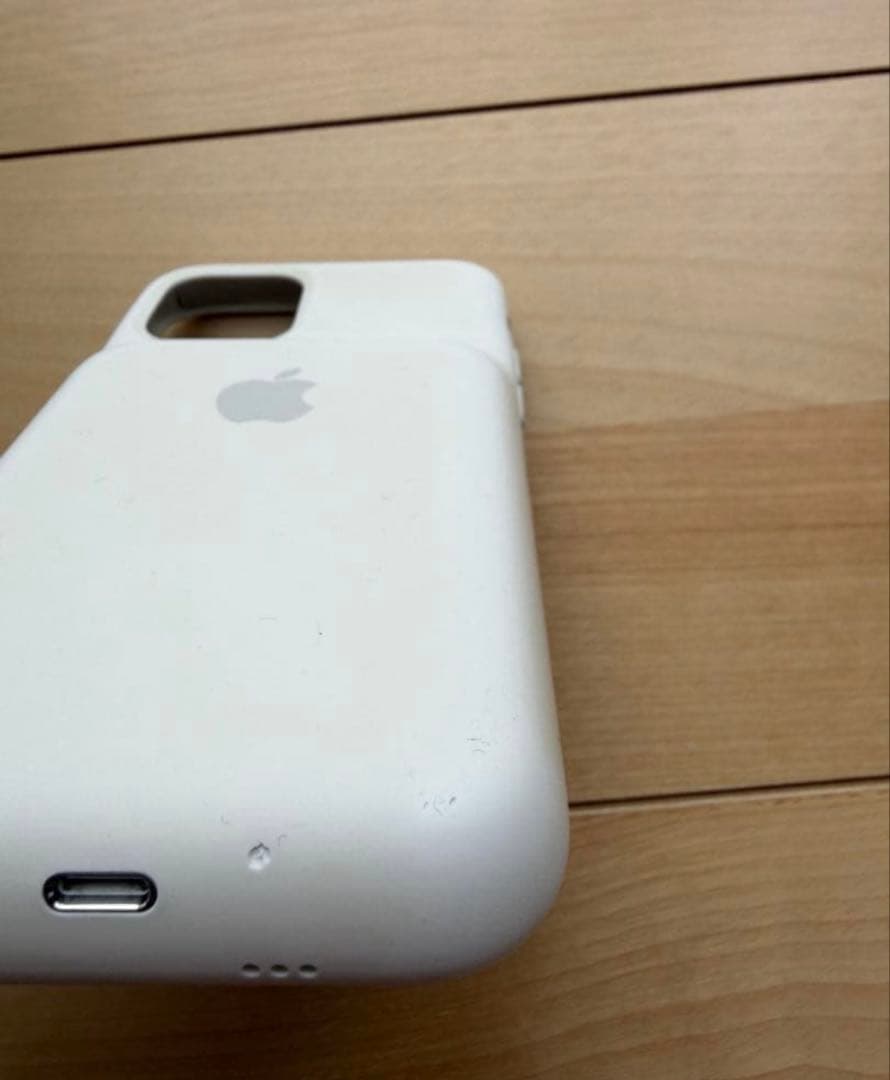 【美品/純正品 iPhone11Pro Smart Battery Case】白