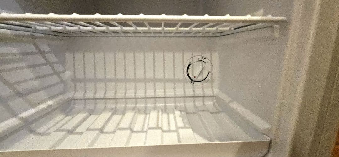 コンパクトホワイト冷凍庫 　A-stage FZ03A-31WT　2023年製