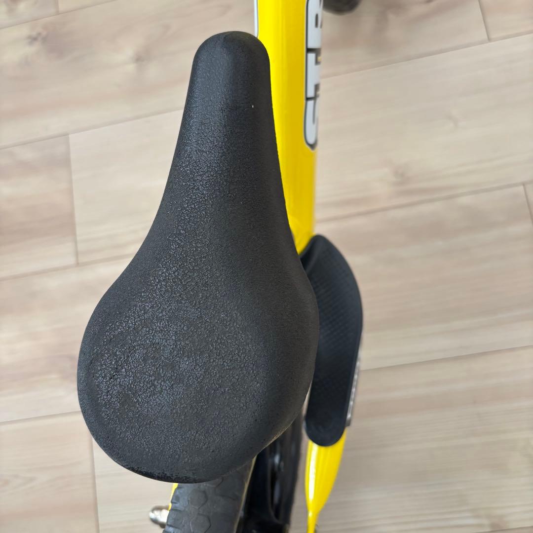 STRIDER バランスバイク イエロー 12インチ　スポーツ