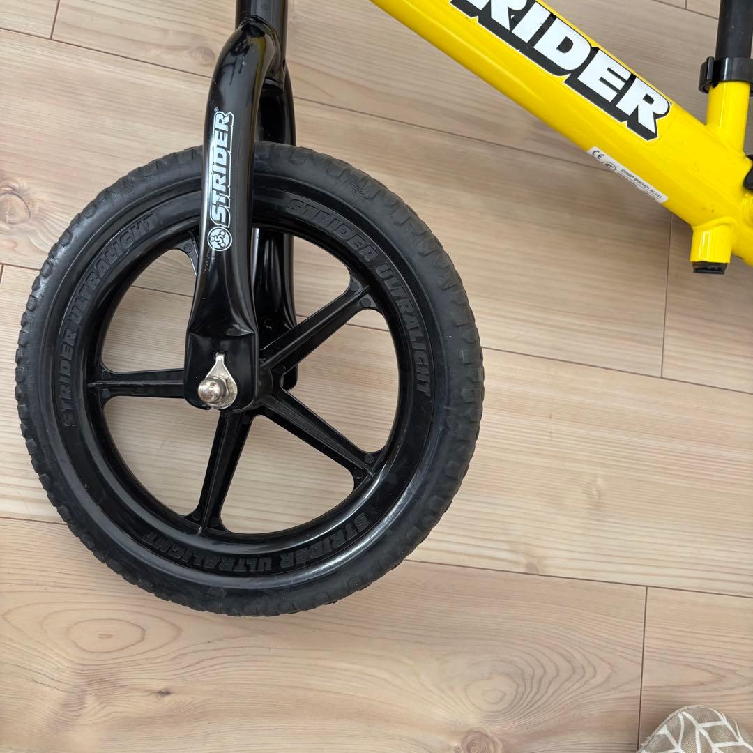 STRIDER バランスバイク イエロー 12インチ　スポーツ