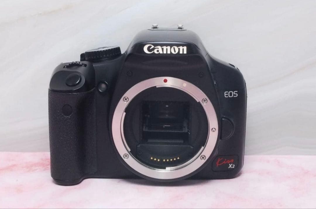 女性にも優しい軽量❤️コンパクト❤️Canon Kiss X2✨初心者向け