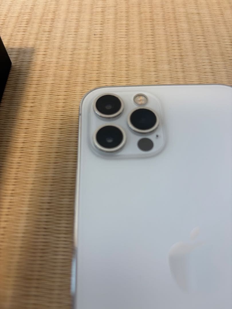 iPhone 12 pro 256GB シルバー