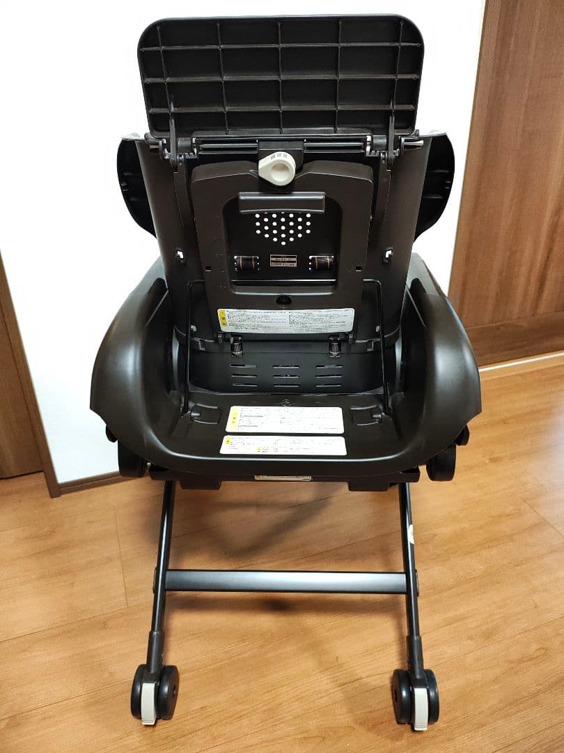 Combi 『ネムリラAT 』ハイローチェア　電動　　本日最終値下げ！！