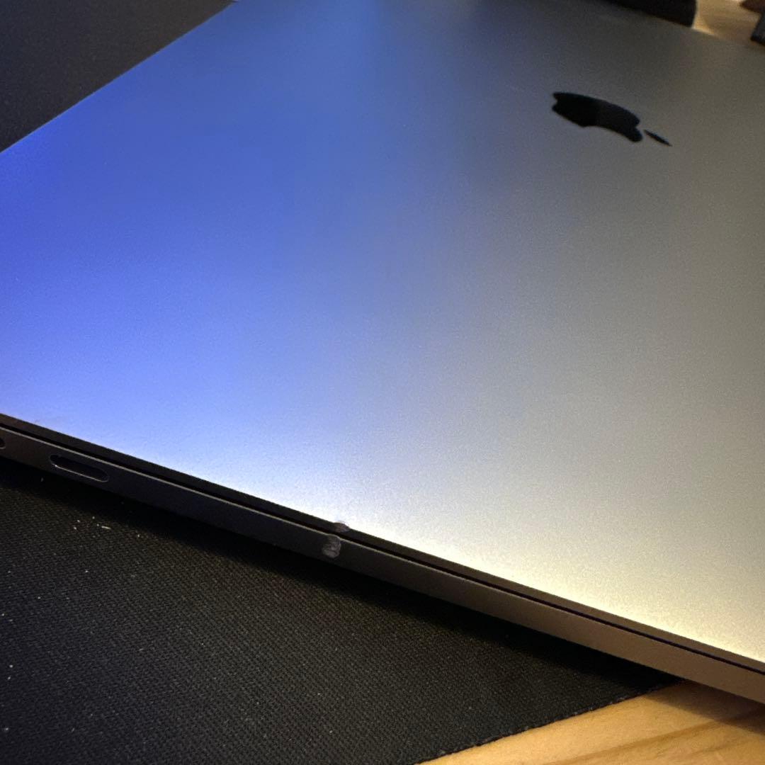 MacBook Pro 16インチ　充電池状態◎