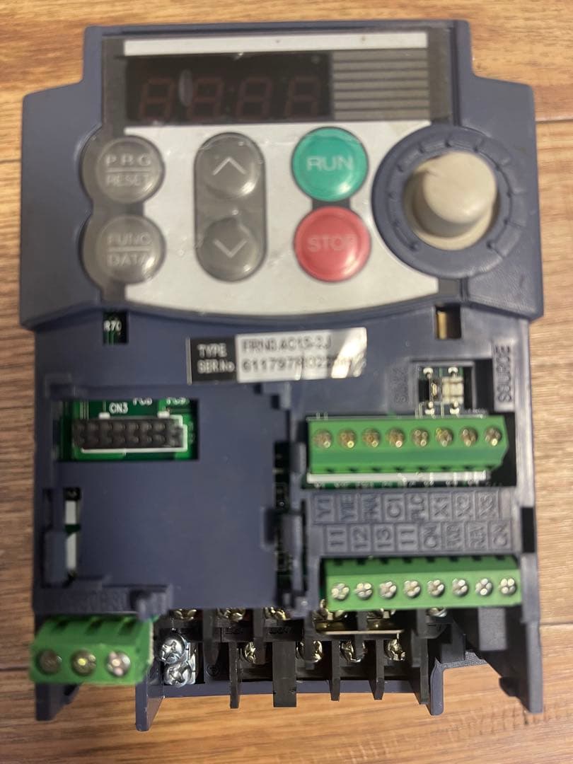 FRN0-AC15J 3相インバータ