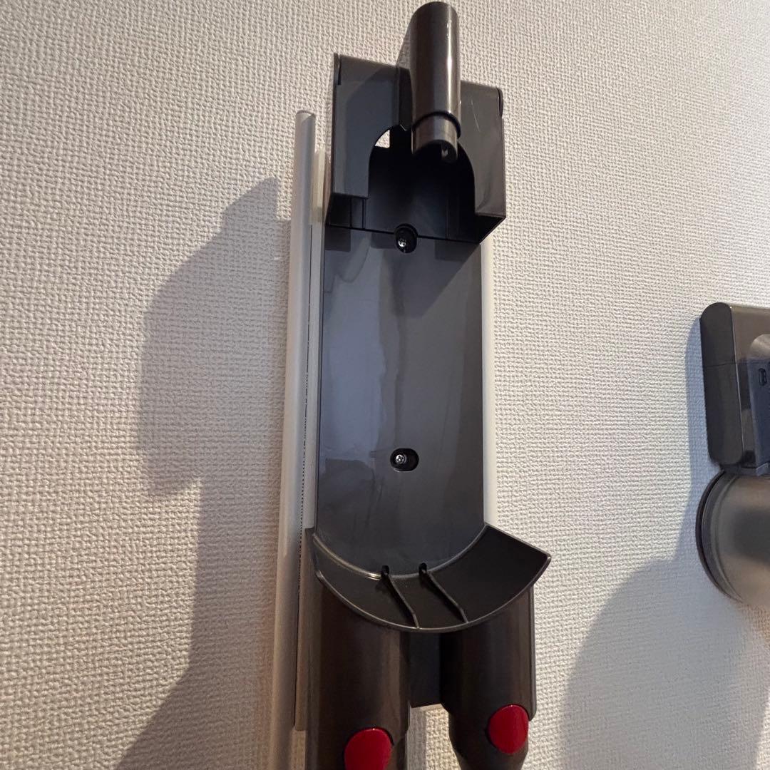 Dyson V8 Fluffy+ スタンド付