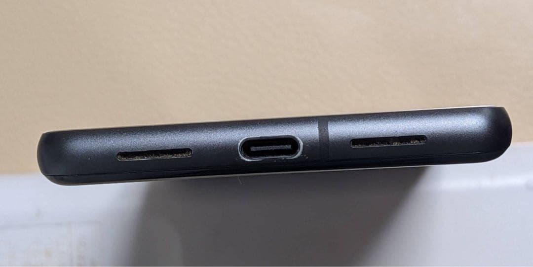 スマートフォン　Google Pixel 7a カラー　チャコール