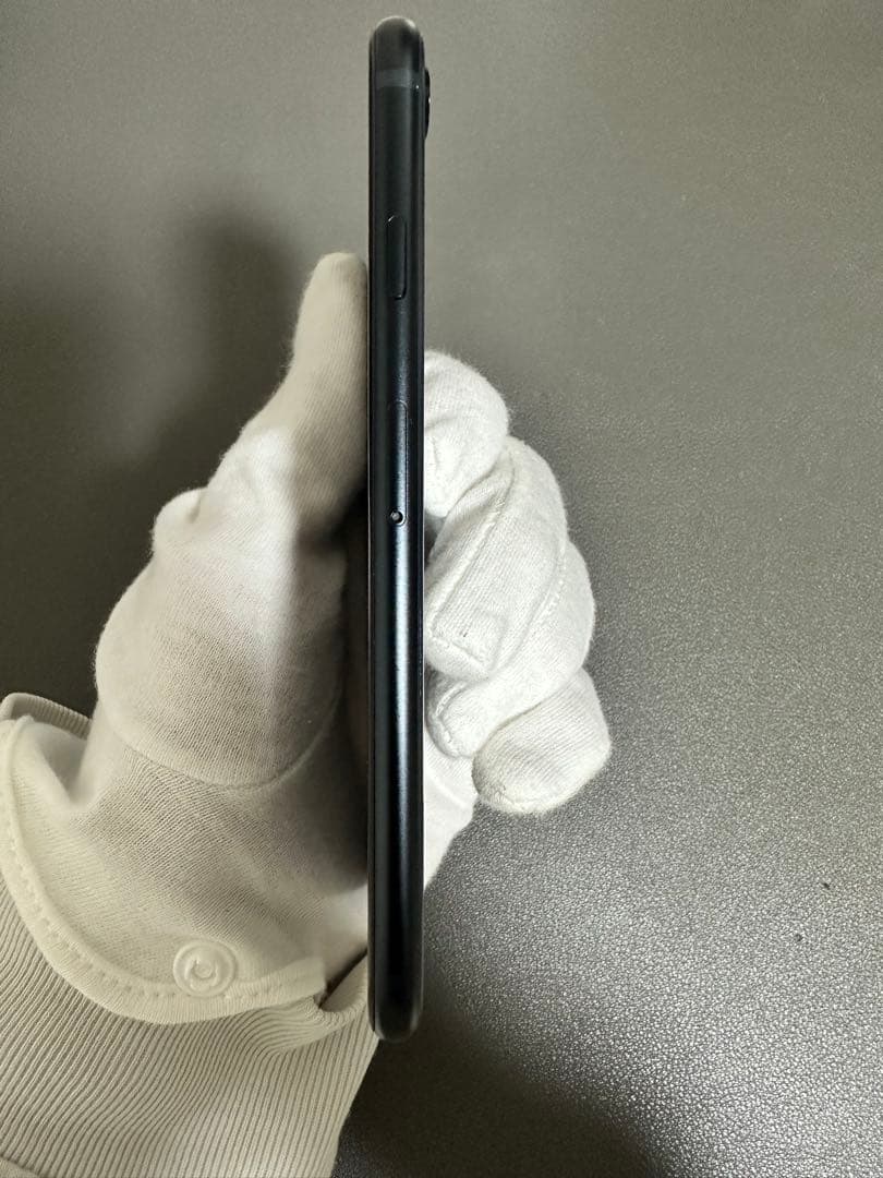 iPhone SE3 第3世代 128GB SIMフリー バッテリー100% 黒