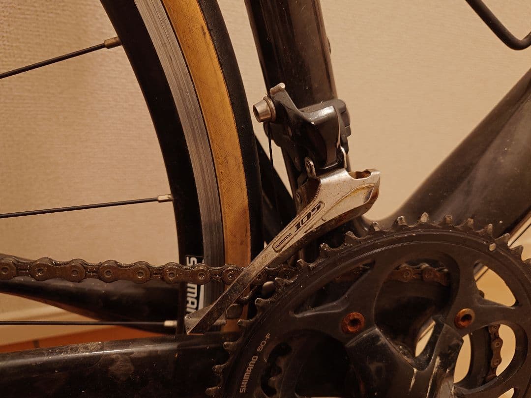 フルカーボンロードバイク