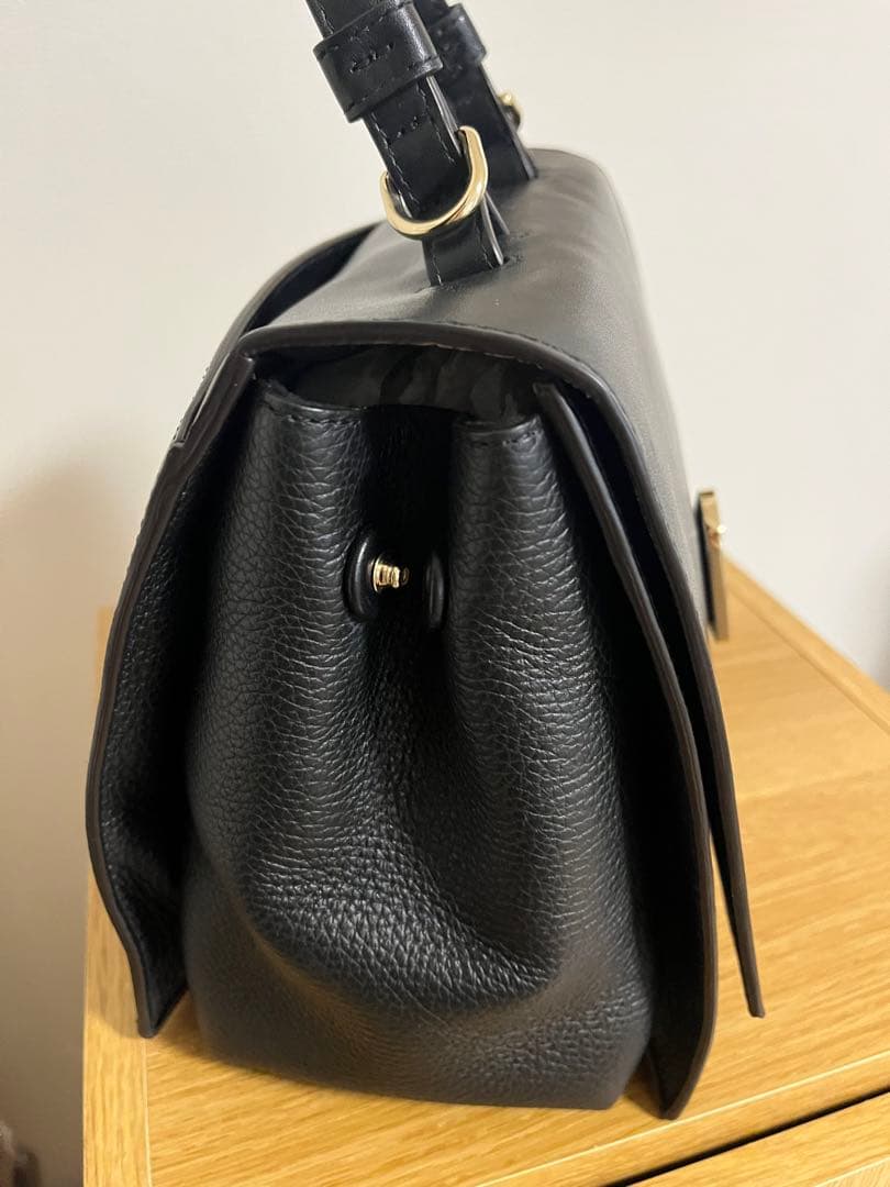 FURLA Emma ブラック カーフレザーハンドバッグ