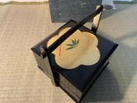 2段重（漆塗り、金蒔絵　伝統工芸・大丸京都店取扱品）