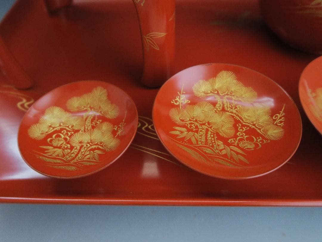 【輪島塗】屠蘇器 稲忠漆芸堂謹製 鶴亀松竹梅 沈金 洗朱 壱組 天然木 共箱