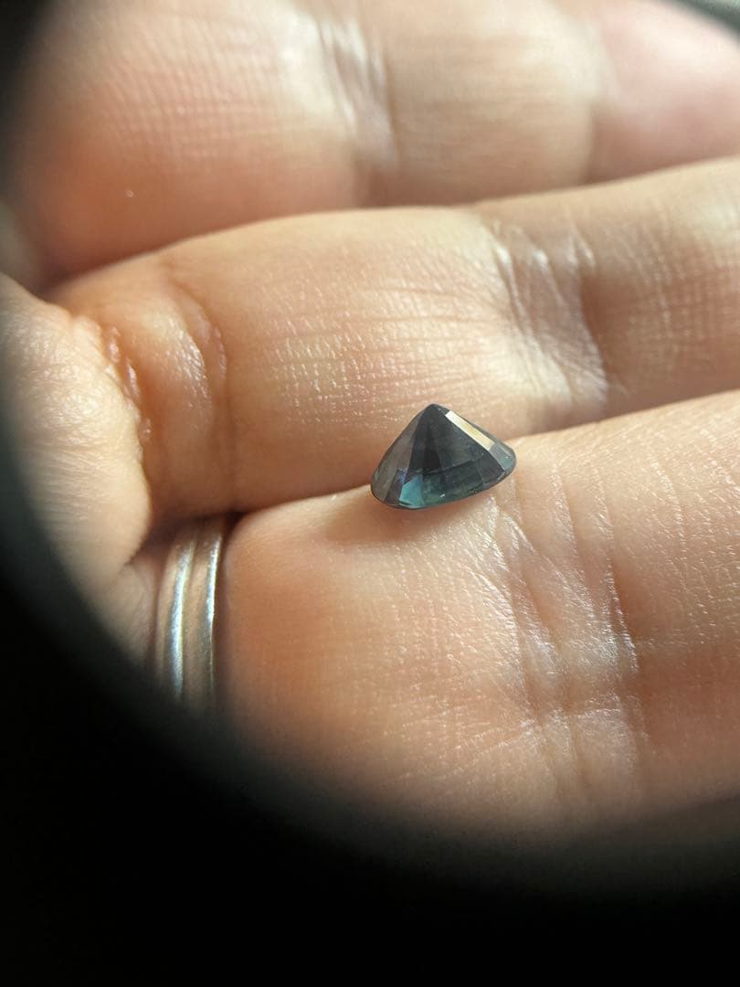 天然ブルーグリーンサファイア 1.144ct