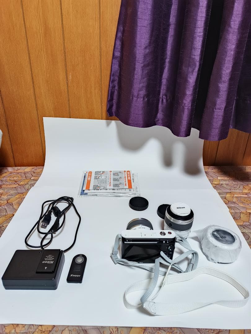 Nikon 1 J1 ミラーレスカメラ　ダブルレンズキット 美品 3脚付き