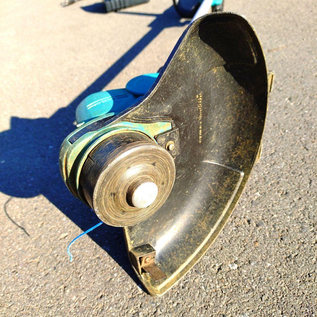 Makita 18V バッテリー式芝刈り機 MUR193D