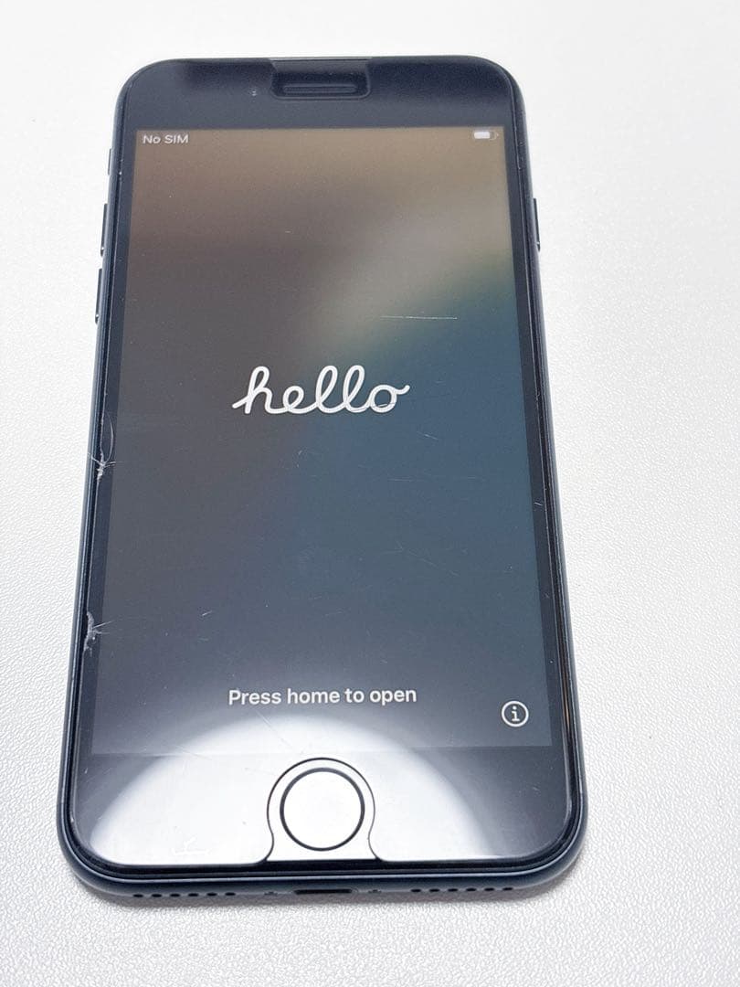 iPhone SE 64GB SIMフリー バッテリー100%初期化済