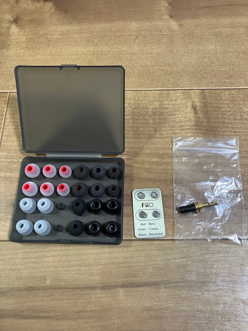 FiiO FH15 ハイブリッドBA型MMCXリケーブル可能