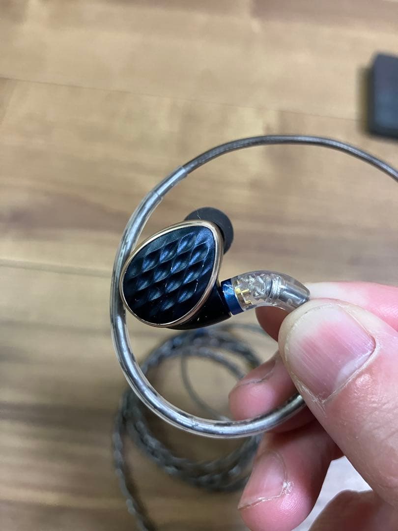 FiiO FH15 ハイブリッドBA型MMCXリケーブル可能