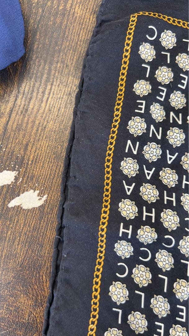 CHANEL スカーフ ハンカチ 42×42