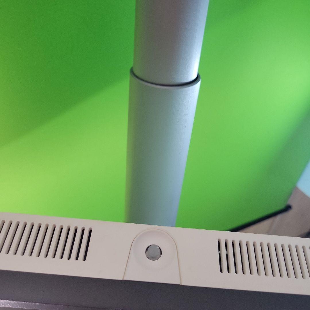 LGモニター32UN650-W 31.5インチ/4K 動作品