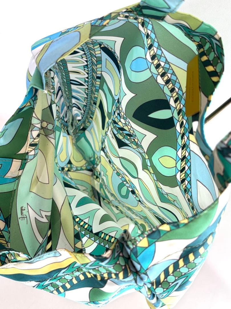 〈タグ付き新品‼︎〉EMILIO PUCCI ショッピングバッグ　保管袋付き