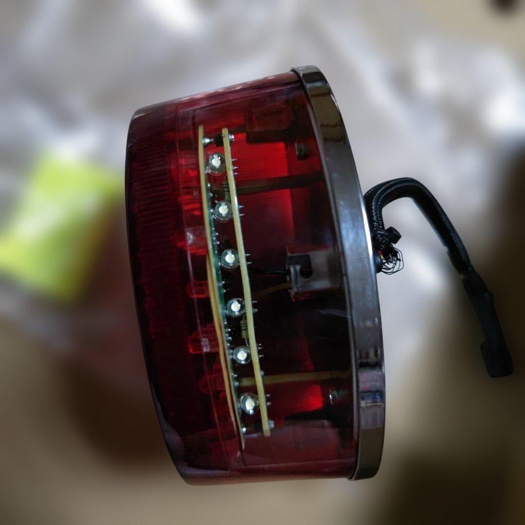 f*u様 アーキ リペア Z2タイプLEDテールランプ 商品番号： 189-15