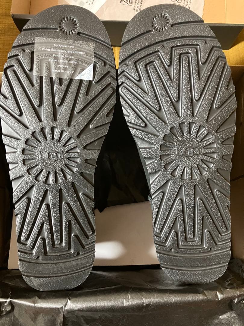 UGG クラシック ウルトラミニ ブラックムートンブーツ 25cm