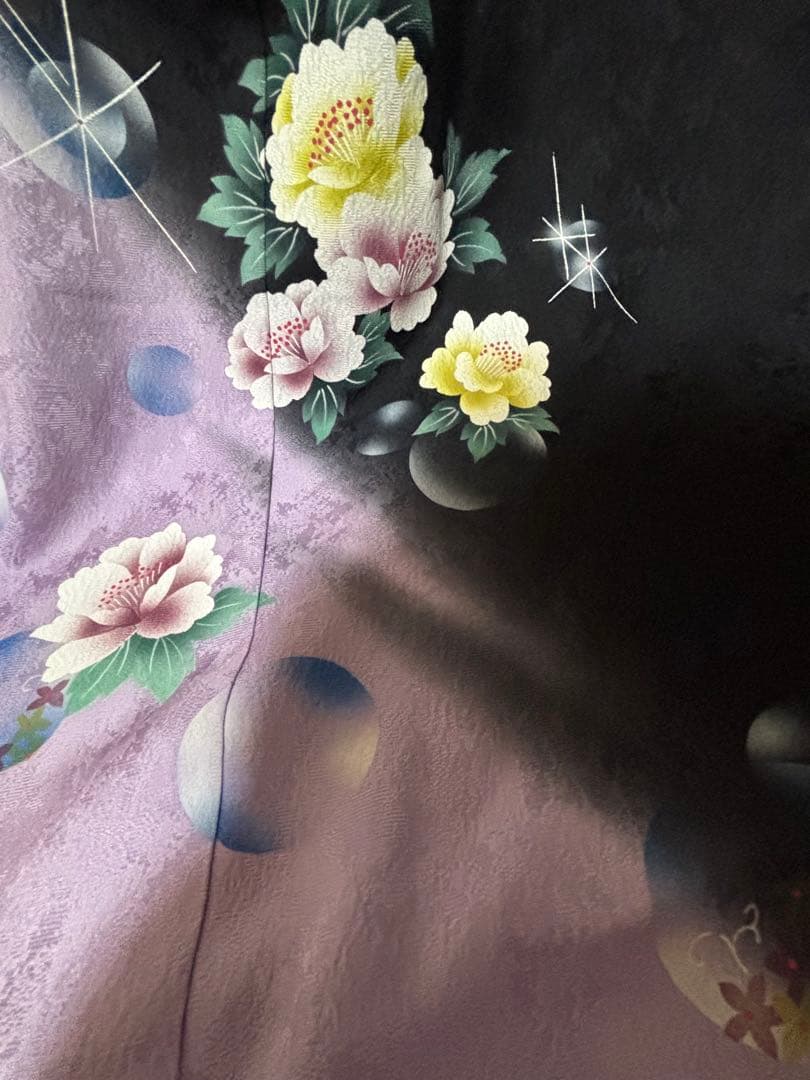 大衆演劇　黒と紫の花柄裾引き