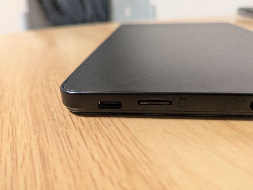 Luca タブレット ブラック 本体　美品