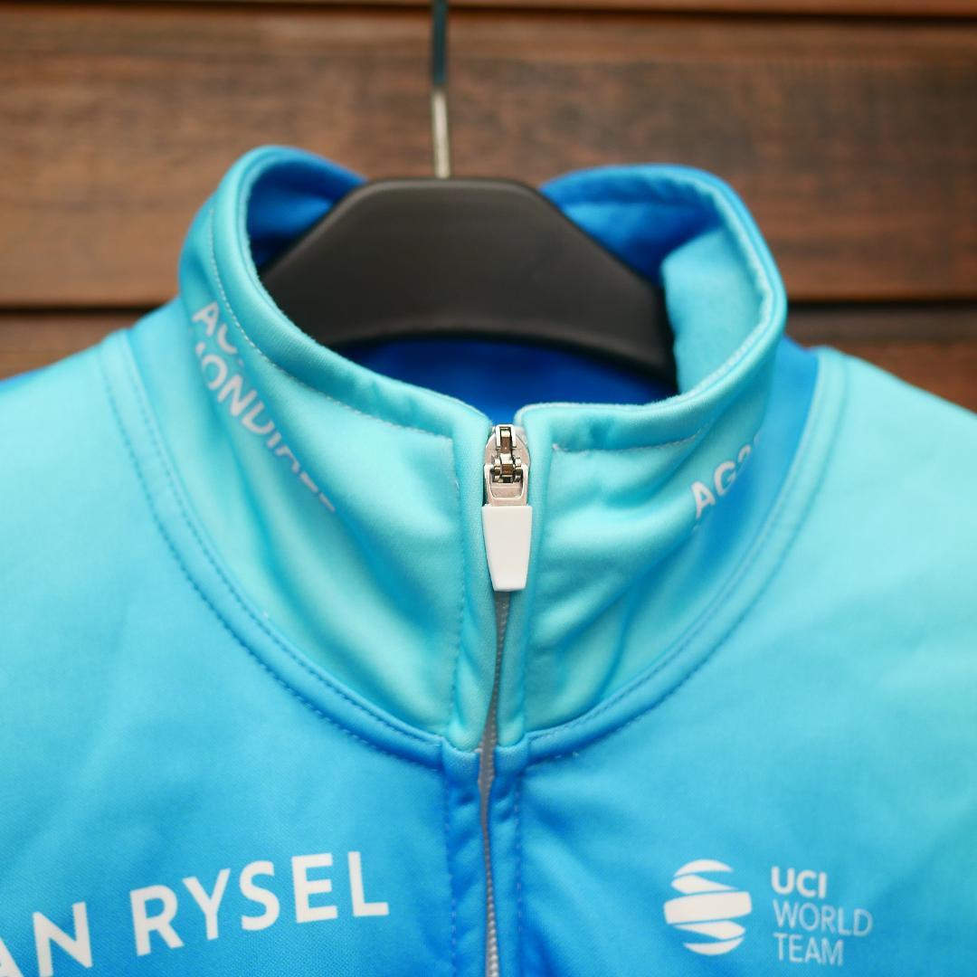 選手支給品 デカトロンAG2R ウインタージャケット 非売品 プロチーム