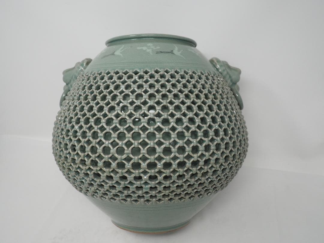 網目透かし彫り壺　鶴　獅子　東泉　-SO