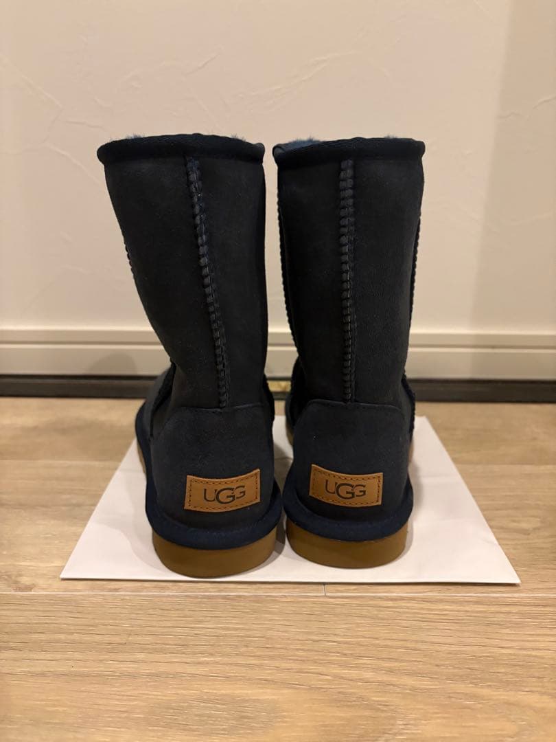 UGG ネイビー ムートンブーツ