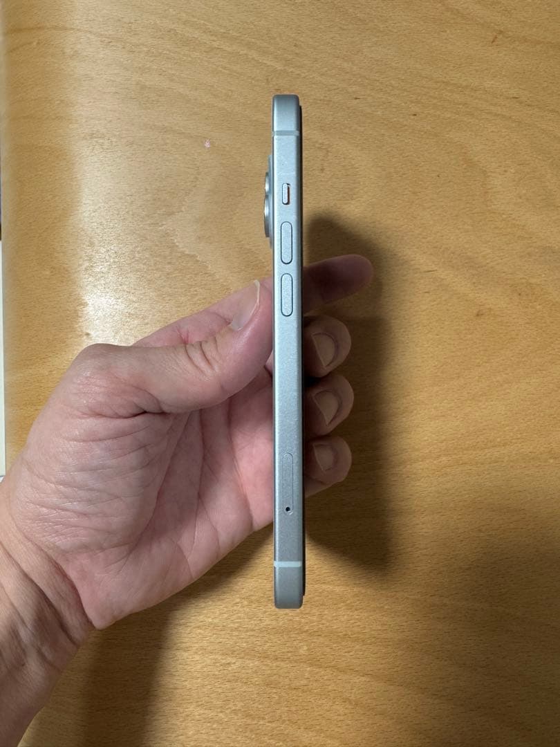 Apple iPhone 15 本体