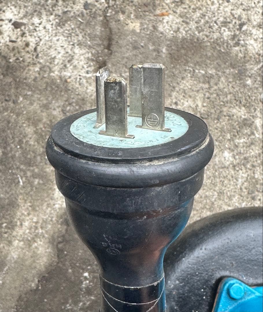 大3.ツルミ排水用水中ポンプKRS-85.5 三相200V 50Hz 5.5kW