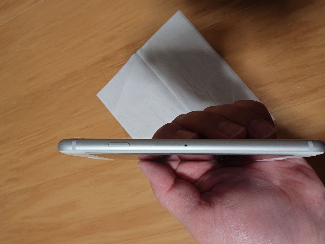 iPhone8 64GB（シムフリー） 箱等の付属品有