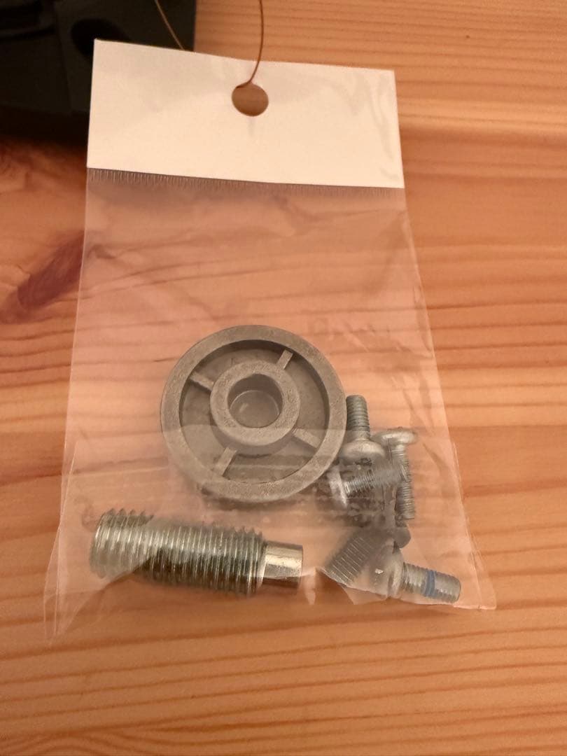 【美品】Herman Miller ハーマンミラー CBS Flo シルバー