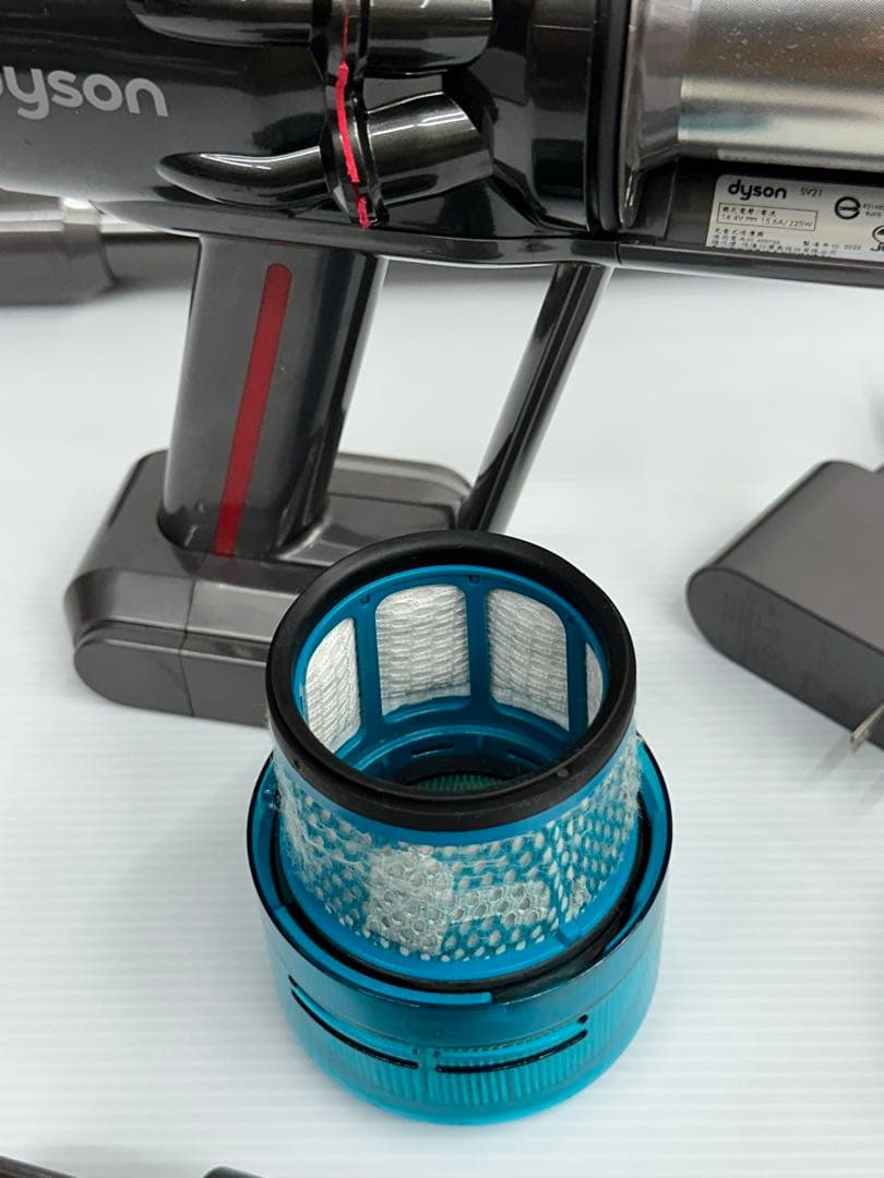 2023年製　ダイソン　掃除機　SV21 本体　ヘッド　パイプ　充電器　セット