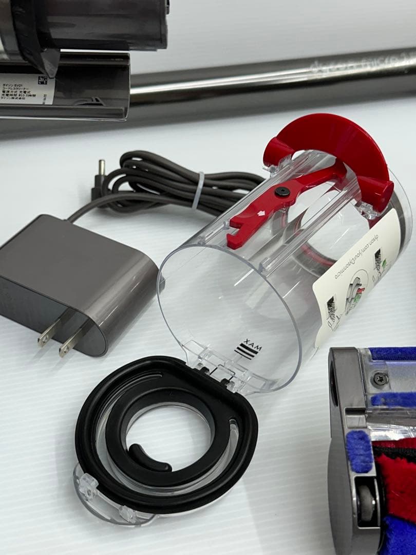 2023年製　ダイソン　掃除機　SV21 本体　ヘッド　パイプ　充電器　セット
