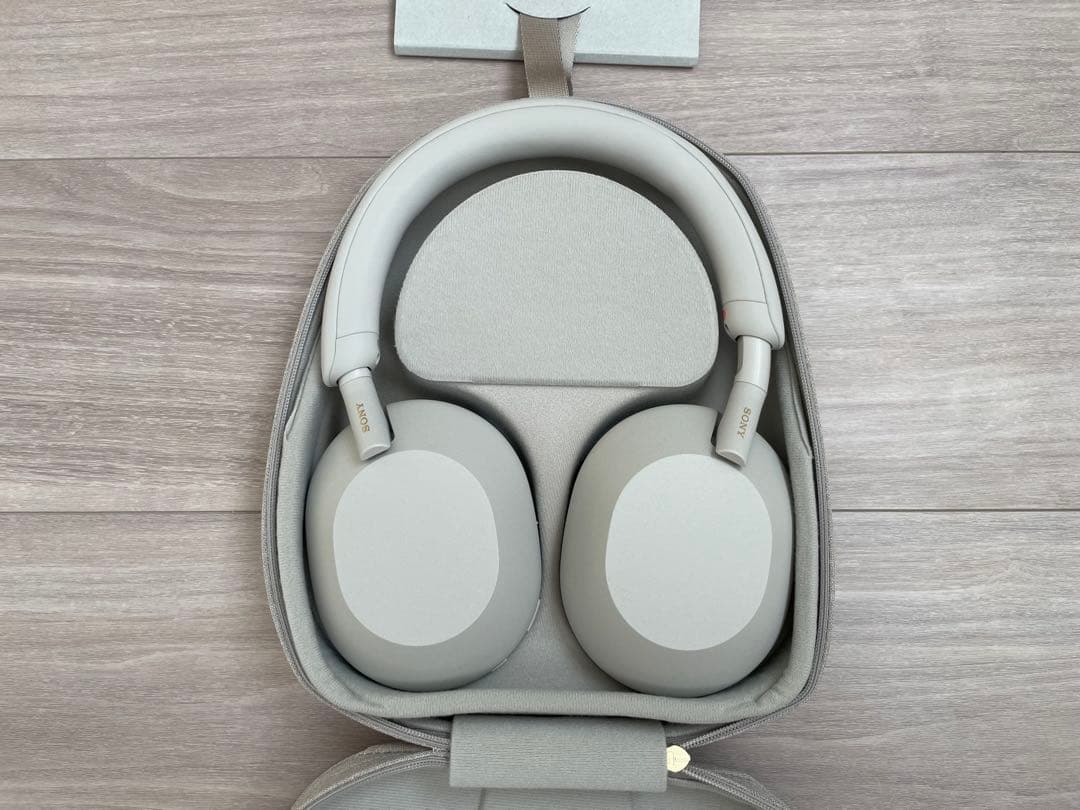 SONY WH-1000XM5 ワイヤレスヘッドホン プラチナシルバー