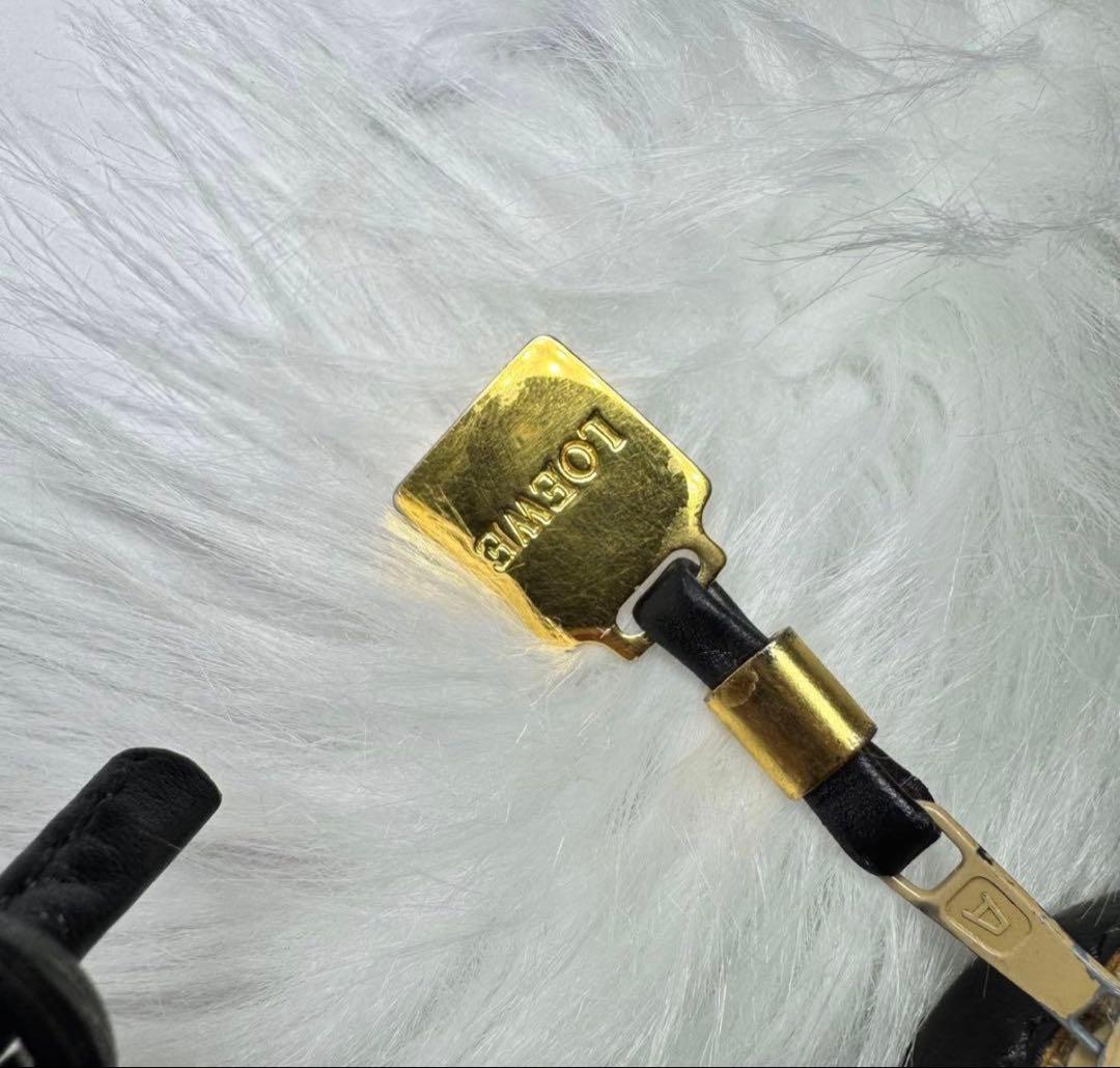 loewe ロエベ　アナグラム　ショルダーバッグ　レザー　ブラック　黒