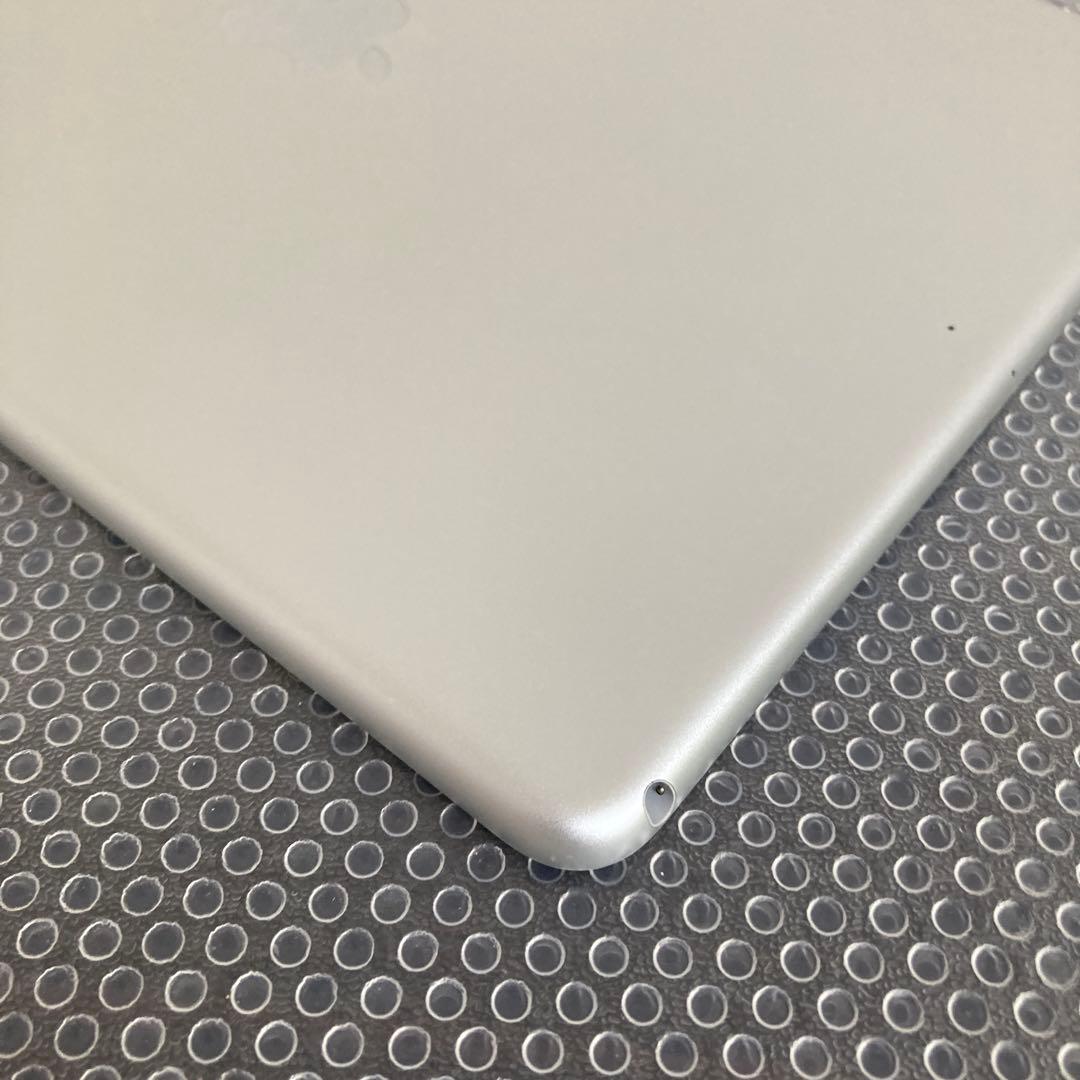 2976 外観美品☆iPad Air3 第3世代 64GB WIFIモデル☆