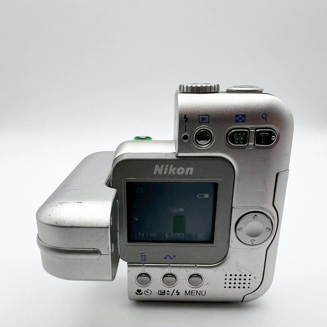 【完動品】Nikon COOLPIX SQ コンデジ シルバー 動作確認済